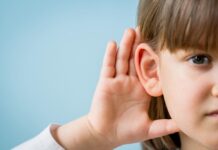 Terapia Genica: Trattamento Rivoluzionario per l’Udito Una terapia genica permette ad un bimbo nato sordo di sentire